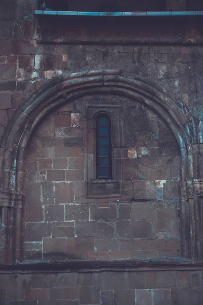 Mtskheta 'daki Svetitskhoveli Ortodoks Katedrali. Duvarlardan birinin ayrıntıları.