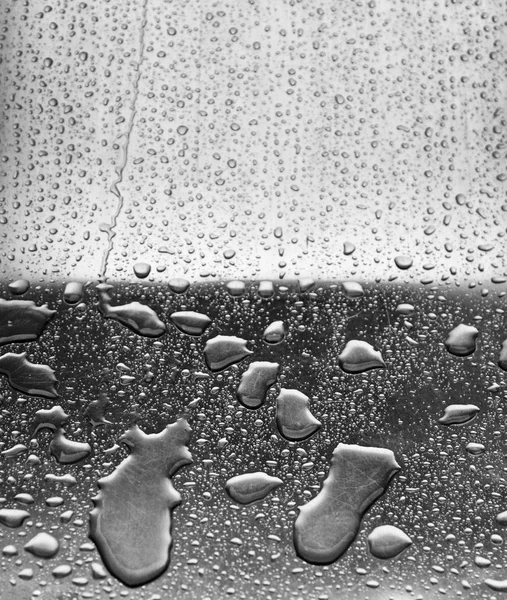Gotas de água em metal — Fotografia de Stock