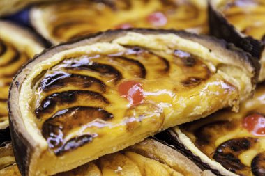 Elmalı turta, ayrıntı 