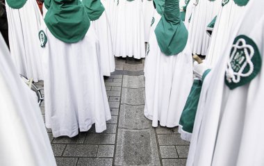 Paskalya alayı kentin din