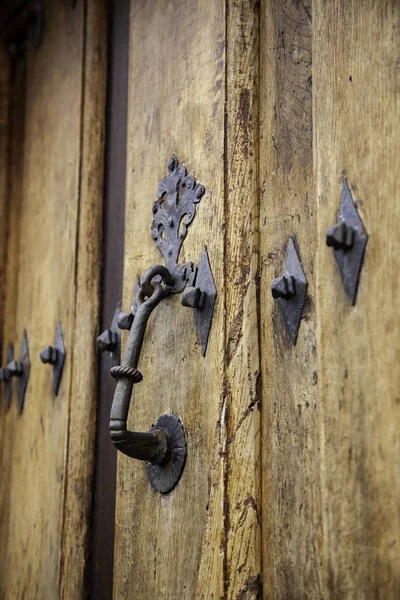 Porta de madeira medieval — Fotografia de Stock