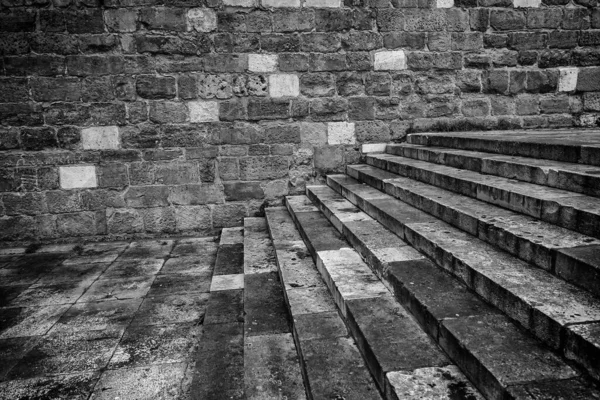 Vecchie scale in pietra — Foto Stock