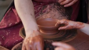 Potter şekillendirme kil, zanaat ayrıntıları
