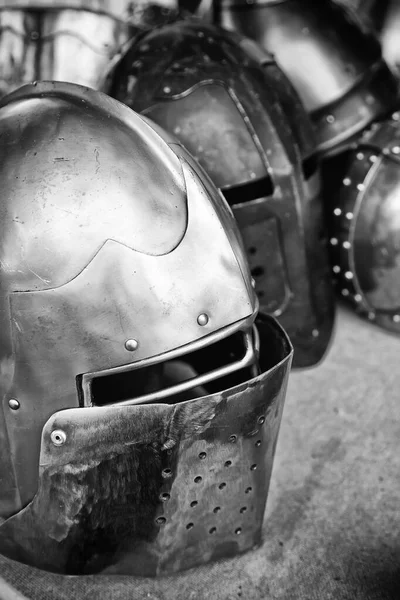 Stará Válečná Helma Detail Středověkého Brnění Válka Destrukce — Stock fotografie