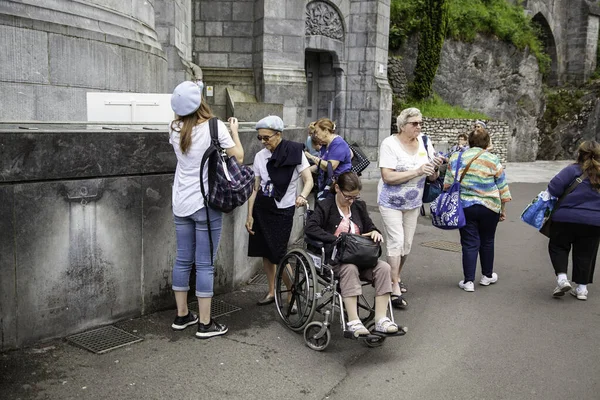 Juin 2017 France Lourdes Vue Générale Sanctuaire Avec Les Paroissiens — Photo