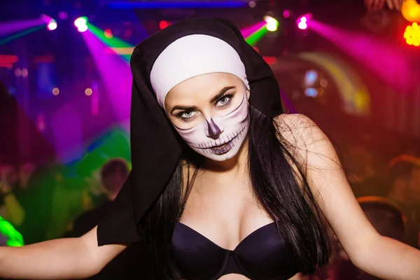 Go-go dancer in Halloween night — Stockfoto