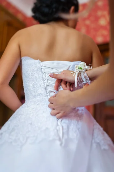 Wedding. The bride is getting ready — Stock Photo, Image