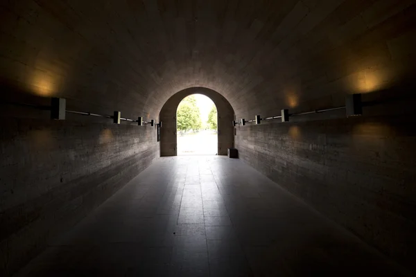 Vista em um túnel — Fotografia de Stock
