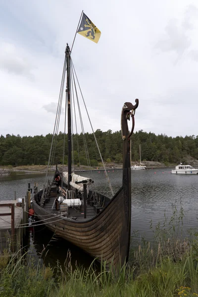 LAECKOE, SVEZIA - 13 AGOSTO 2016: Ricostruzione del vichingo — Foto Stock