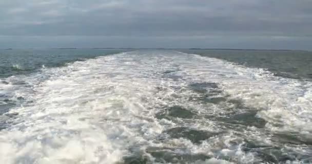 Aguas rugosas en el Mar del Norte — Vídeo de stock