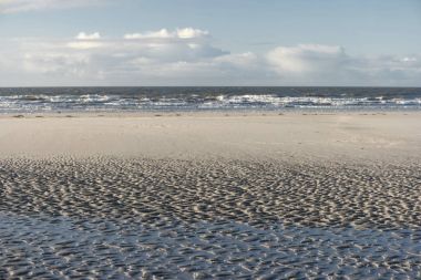 Almanya Kuzey Frisian Adası Amrum üzerinde dalgalanma işaretleri