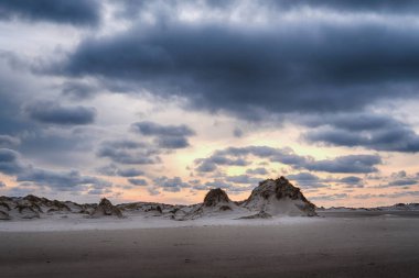 Almanya 'da Kuzey Frizya Adası' ndaki kum tepeleri