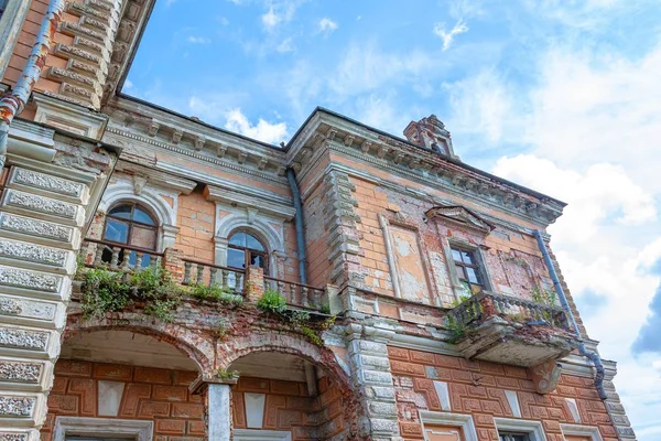 Leszczynski Sarayı, Sumy Bölgesi.