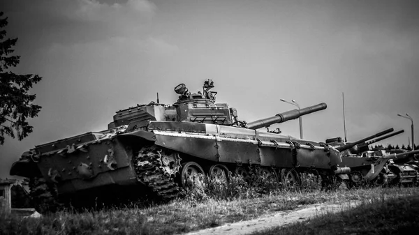 Beyaz Rusya'da Stalin satırından tank