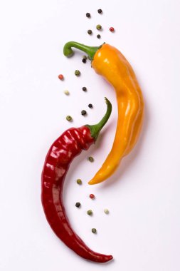 Kırmızı, sarı kırmızı biber ve beyaz biber tohumları