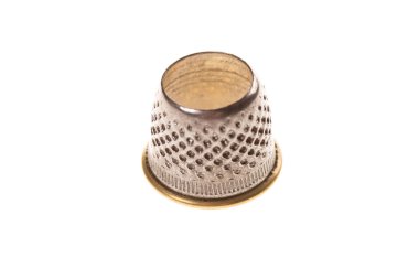 Metal parmak ucu beyaz izole