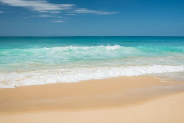 Karon Beach, Tayland üzerinde sörf