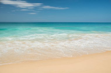 Karon Beach, Tayland üzerinde sörf