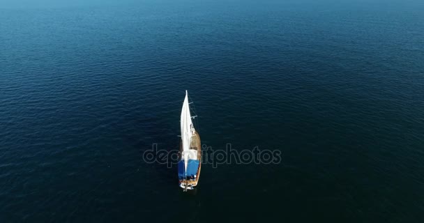 Veduta aerea del veliero Palinuro in mare — Video Stock