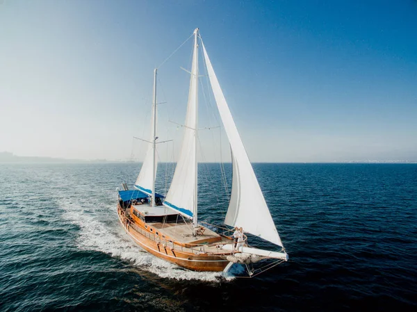 Vue aérienne du voilier Palinuro en mer — Photo