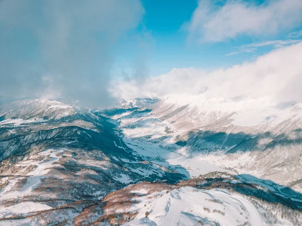 Vista de inverno do vale Mulakhi, montanha Svaneti Caucasus, Geórgia — Fotografia de Stock