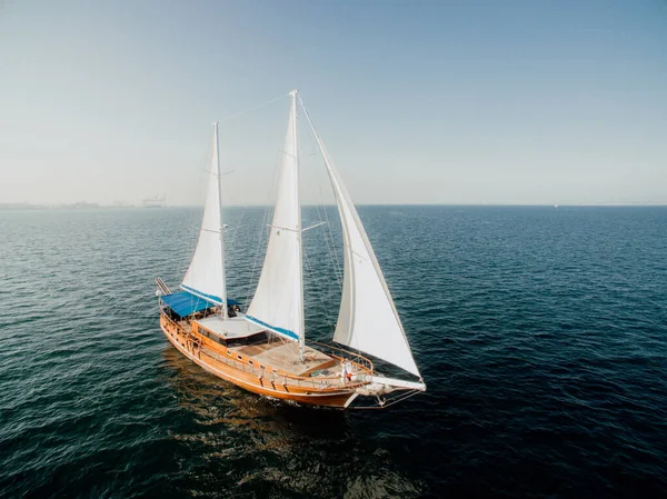 Vue aérienne du voilier Palinuro en mer — Photo