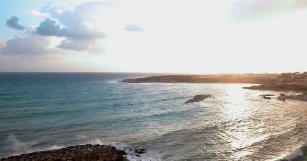 De prachtige tropische zee zonsopgang. Luchtfoto — Stockvideo