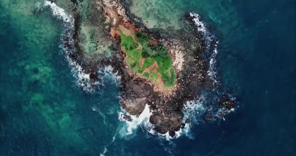 MIRISA 、 SRI LANKA 。ミリッサ島の景色。空から撃たれた — ストック動画