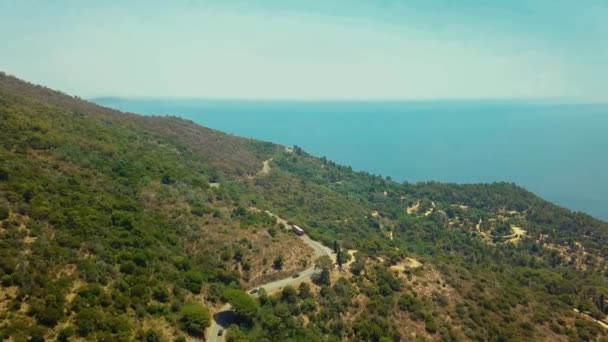 Marche sur un sentier du littoral de la cote dazur dans le sud de la France — Video