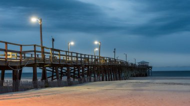 Atlantic Beach iskelesinden zümrüt Isle of güneş doğarken