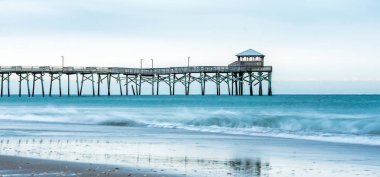 Atlantic Beach iskelesinden zümrüt Isle of güneş doğarken
