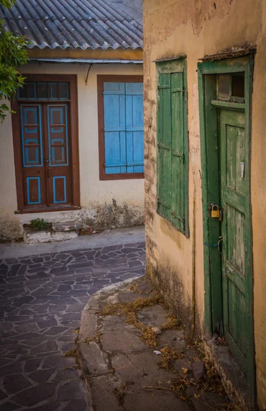 Puertas en la isla griega de Lesbos — Foto de Stock