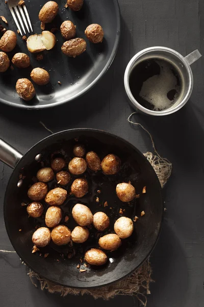 Fried whole new potato — Stock Photo, Image
