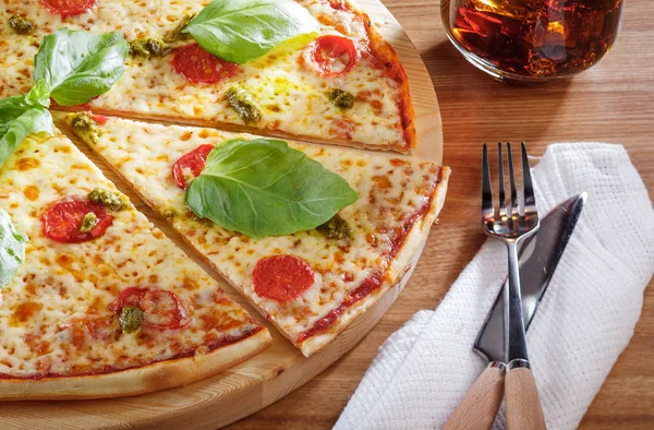 Pizza Margherita. Immagine stock — Foto Stock