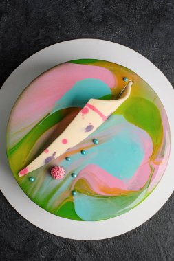 Pasta mousse ayna sır ile