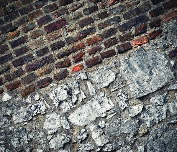 Steen en baksteen muur in oude kasteel — Stockfoto