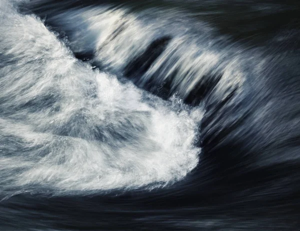 Dark wave river — Stock Photo, Image