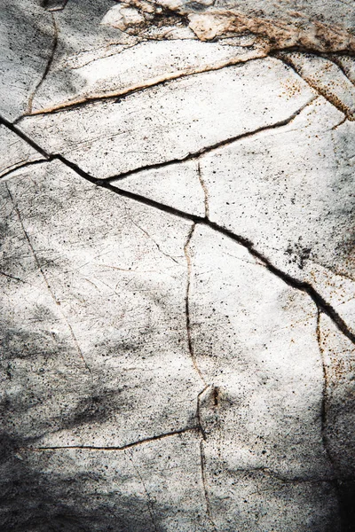 Oblique fissure limestone — Stock Photo, Image