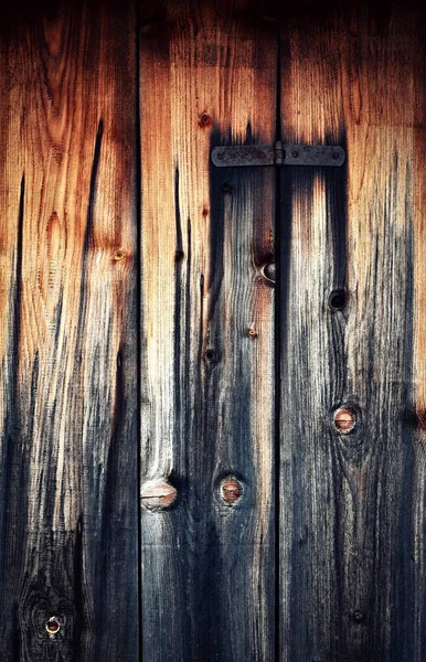 Detalle de una vieja puerta de madera — Foto de Stock