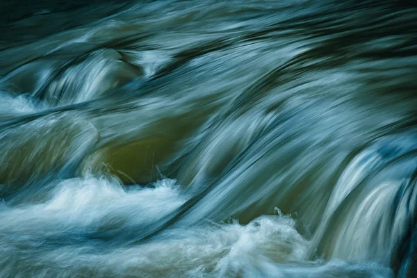 Витончений річковий потік річки Ліцензійні Стокові Зображення