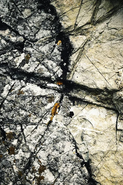 석회암 바위에 긁힌 자국 — 스톡 사진