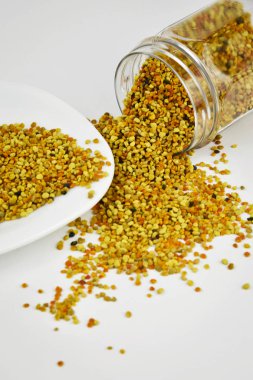 şişe dökülen polen