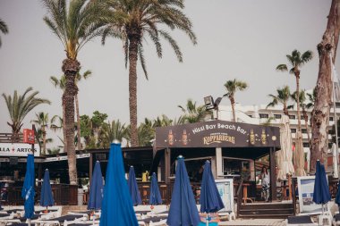 Kıbrıs Rum Kesimi, Aiya Napa 'daki Nissi plajı. Ayia Napa kıyı şeridi.