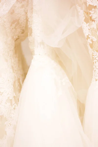 Gelinlik ile çiçek tasarım detay