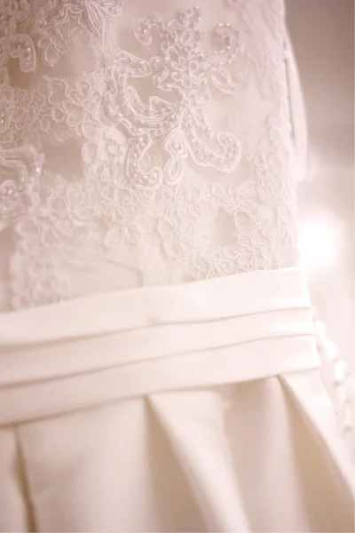 Gelinlik ile çiçek tasarım detay