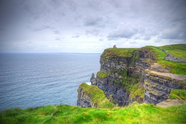 Moher İrlanda'nın kayalıklarla