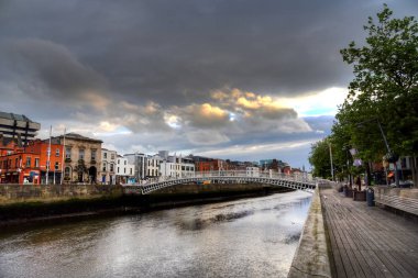 Ha'Penny Bridge Dublin, İrlanda.