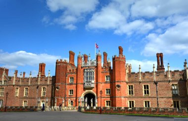 East Molesey, İngiltere - 26 Mayıs 2015 - A view Hampton Court Palace, Richmond upon Thames, Londra ilçesinde bir Kraliyet Sarayı.