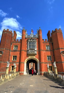 East Molesey, İngiltere - 26 Mayıs 2015 - A view Hampton Court Palace, Richmond upon Thames, Londra ilçesinde bir Kraliyet Sarayı.