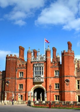 East Molesey, İngiltere - 26 Mayıs 2015 - A view Hampton Court Palace, Richmond upon Thames, Londra ilçesinde bir Kraliyet Sarayı.